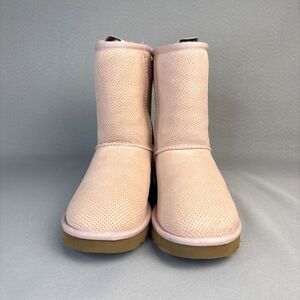 Womens 7 UGG Boots Classic Short Baby Pink Perforated Boho Festival w/ Box RARE!